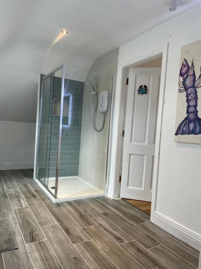 Captivating 1-Bed Apartment In Cloyne コーク エクステリア 写真